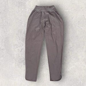 Carbon38 womens joggers in melt